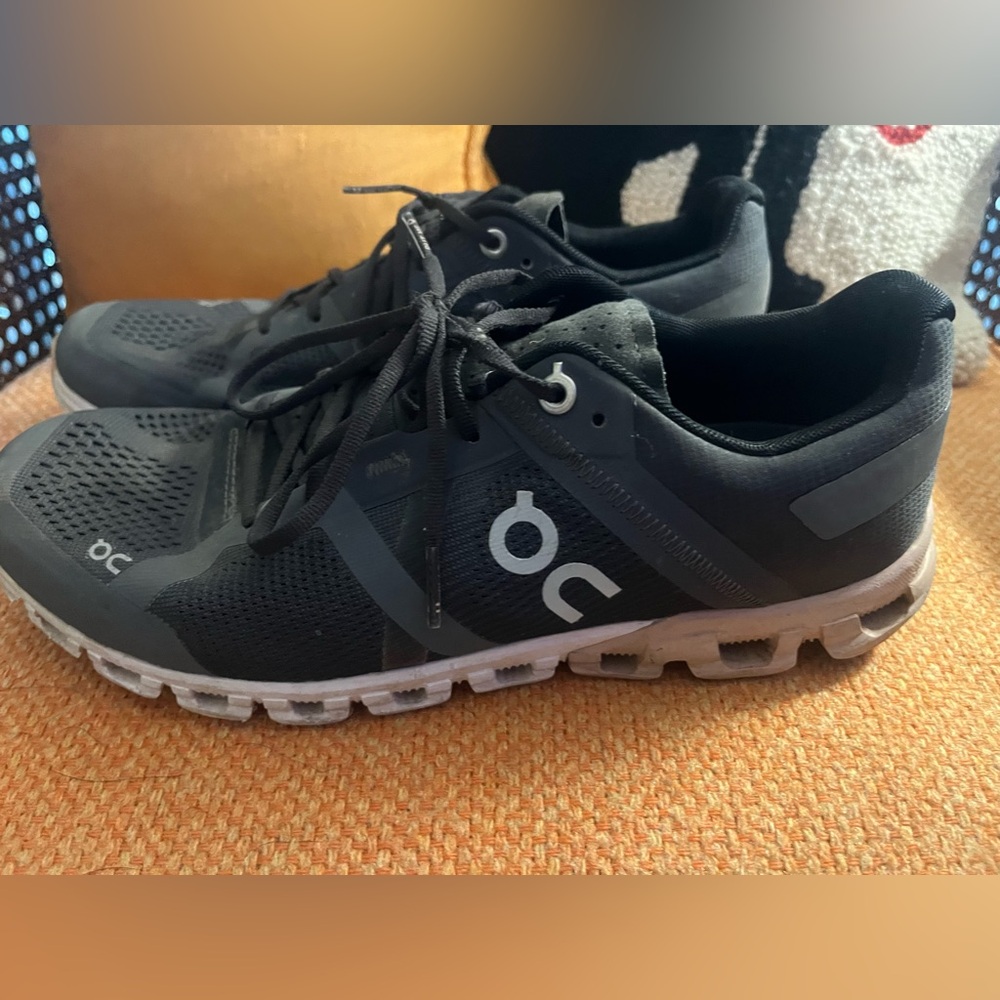 Women’s onclouds
